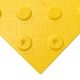 Полиуретановая тактильная плитка желтого цвета 500х500х5 с шахматными конусами купить по оптовой цене с доставкой по РФ